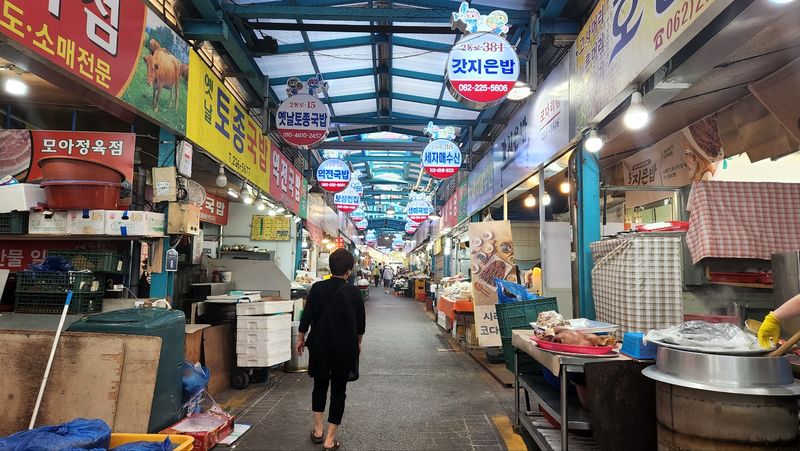 파일:남광주시장 국밥거리.jpg