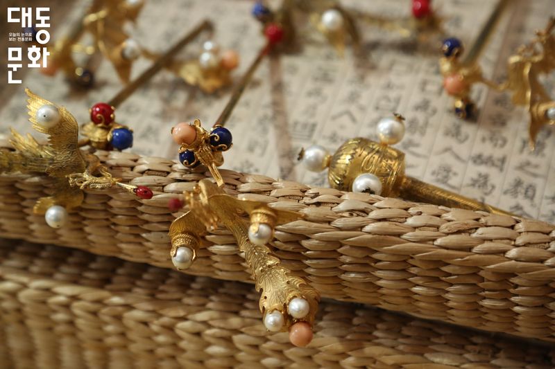 파일:한국미용박물관-비녀-대동문화재단 보유사진.jpg