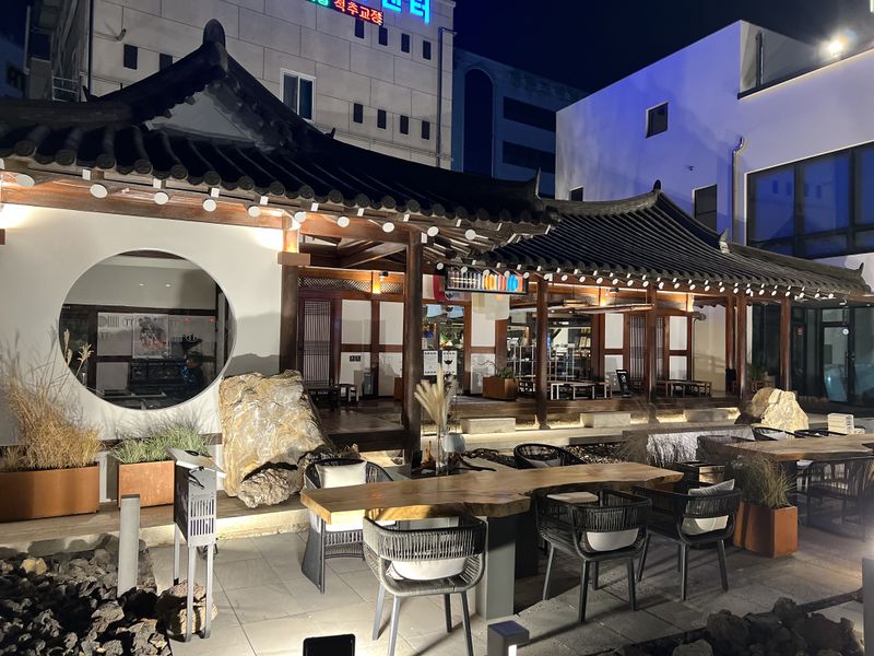 파일:춘설차-티에디트 외관.jpg