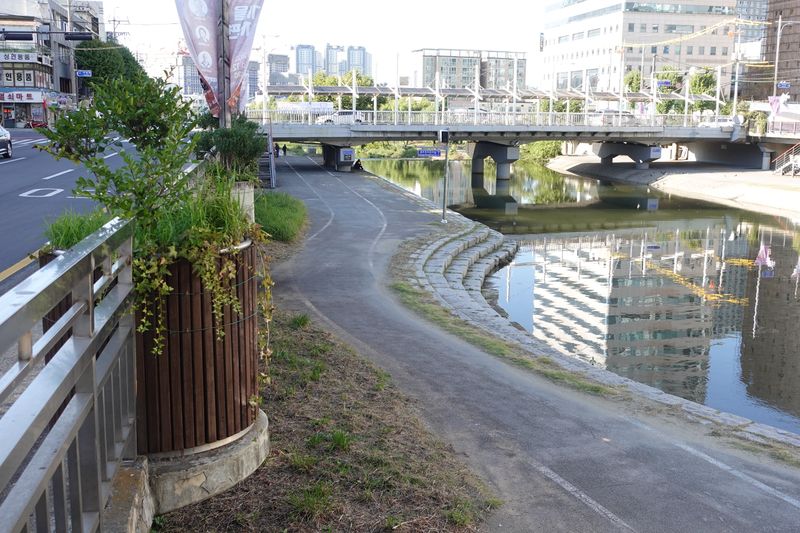 파일:광주천 자전거길-광주천.JPG