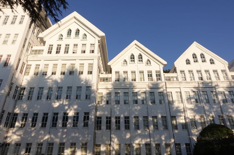 파일:조선대학교 본관-외관.JPG