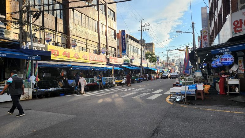 파일:남광주시장 횟집거리.jpg